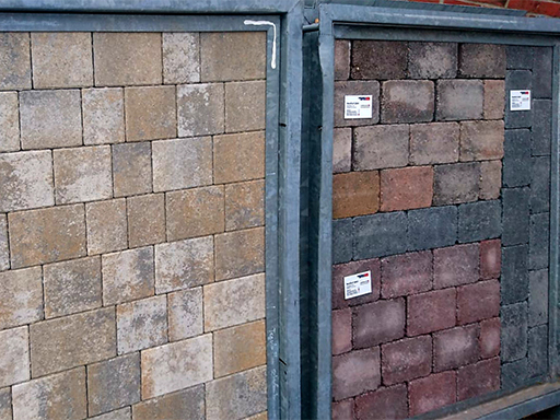 Pflastersteine aus Beton in der Outdoor Ausstellung